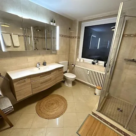 Ruhiges Penthouse Mit Weitblick Διαμέρισμα *