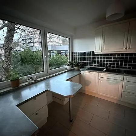 Ruhiges Penthouse Mit Weitblick Διαμέρισμα *