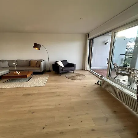 Ruhiges Penthouse Mit Weitblick *